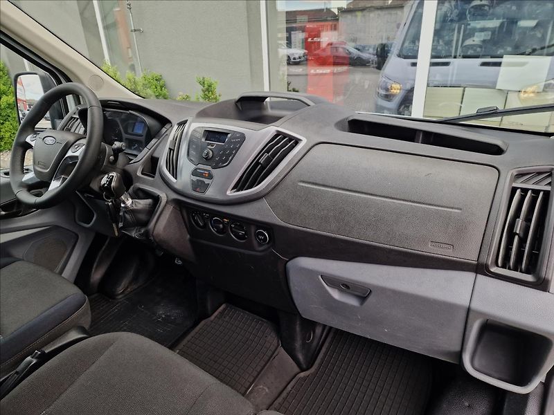 Ford Transit 2.0TDCi 96kw L2, 9-míst, ČR - fotka 13 z 39