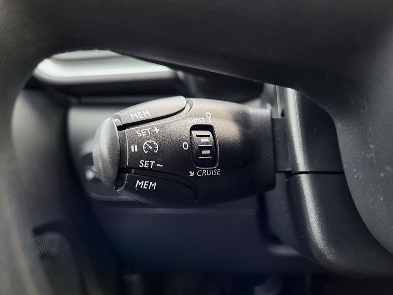 Citroën C3 1.2 PureTech 82k S&S FEEL *ČR - fotka 19 z 40