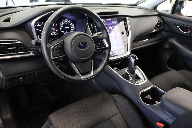 Subaru Outback 2.5i 4WD Active - fotka 7 z 13