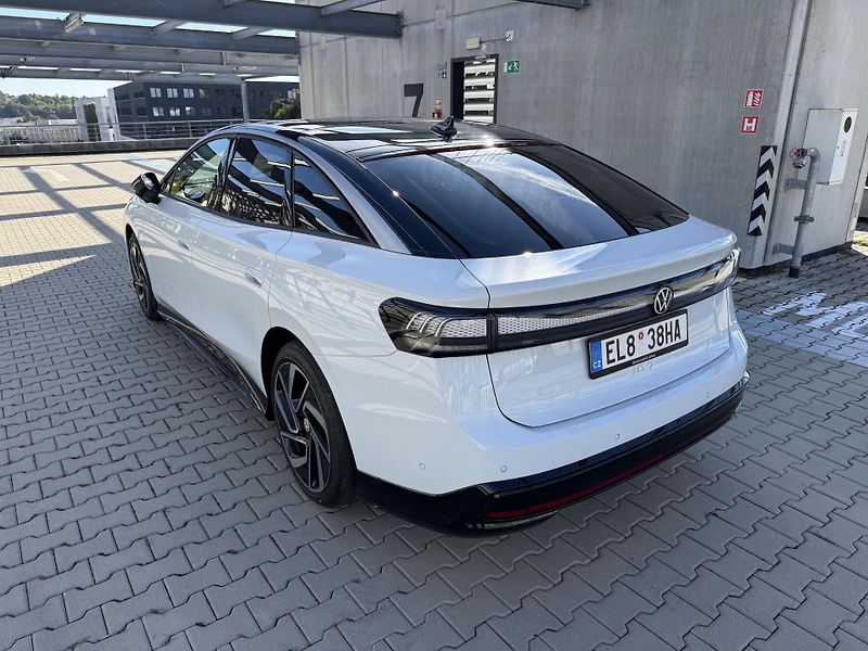 Volkswagen ID.7 (2024) 210kW Tažné, Tep. č, Zim. sada - fotka 2 z 7