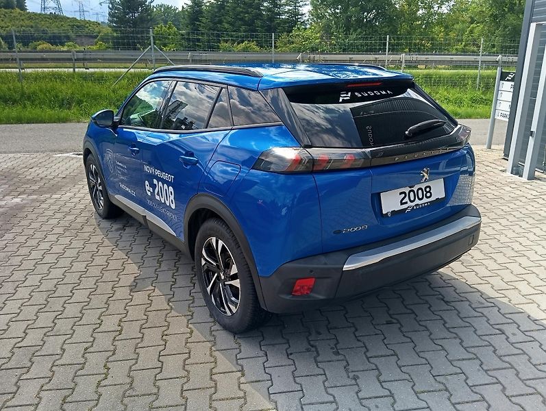 Peugeot 2008 (2021) e-AllurePack ELEKTRO 100 kW - fotka 4 z 21