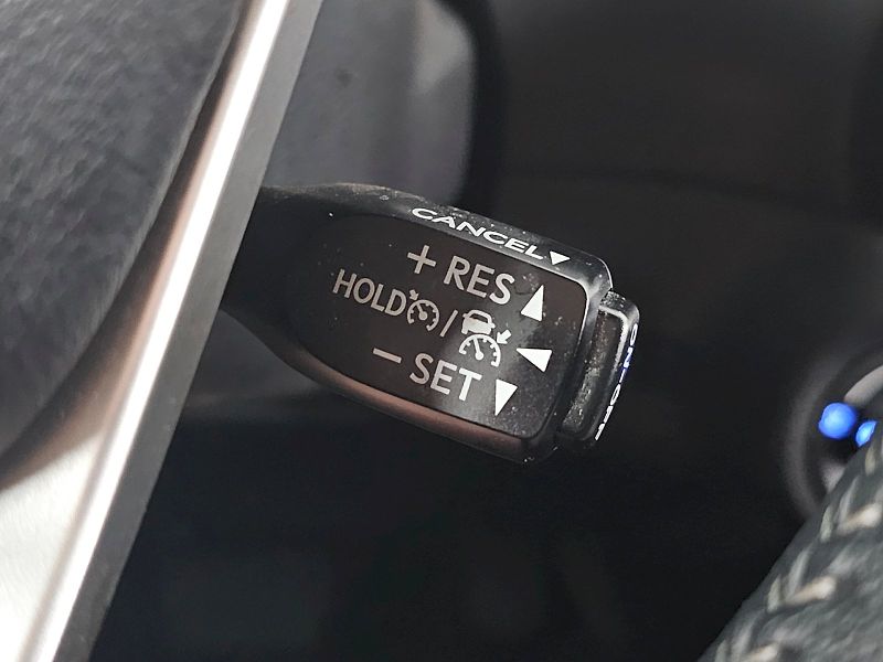 Toyota Hilux (2025) 2.8 D-4D 204k 6AT EXECUTIVE TA - fotka 12 z 32