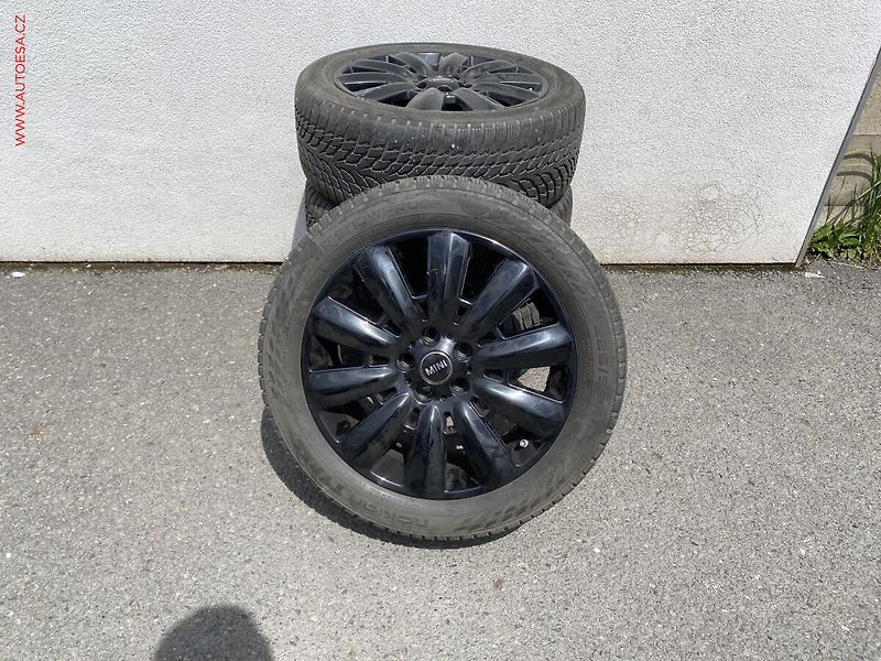 Mini Countryman (2017) 2.0 D 4x4, AT, navi, park - fotka 21 z 21