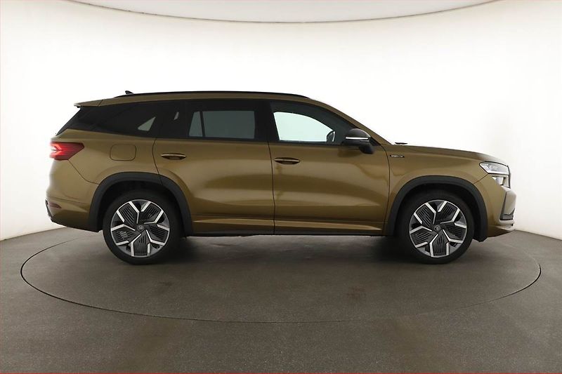 Škoda Kodiaq (2025) 2.0 TDI, SPORTLINE, 4X4 - fotka 6 z 20