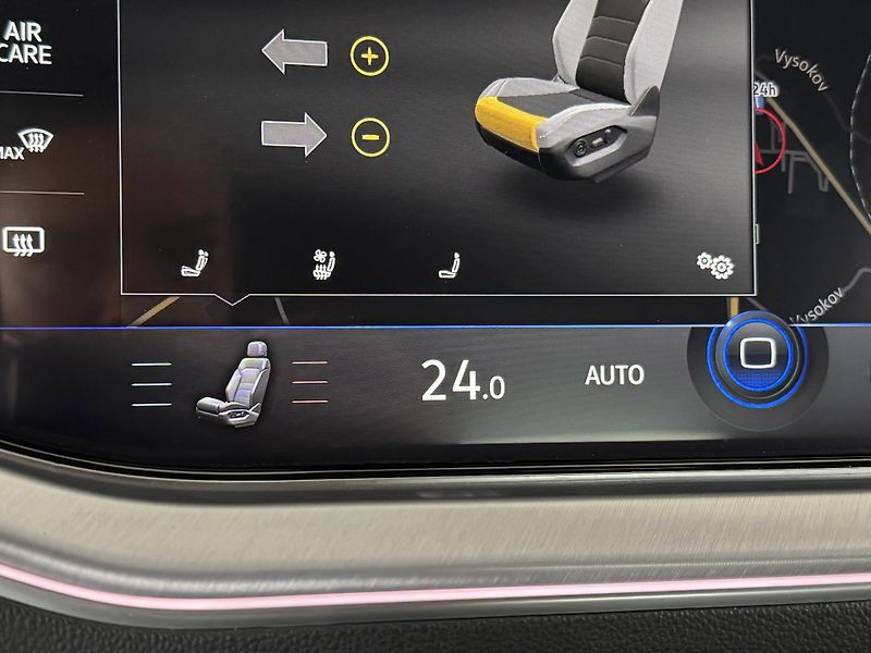 Volkswagen Touareg 3,0TDI 210kW*Discover*Vzduch - fotka 25 z 46