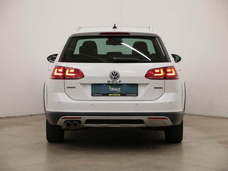 Volkswagen Golf - fotka 6 z 35