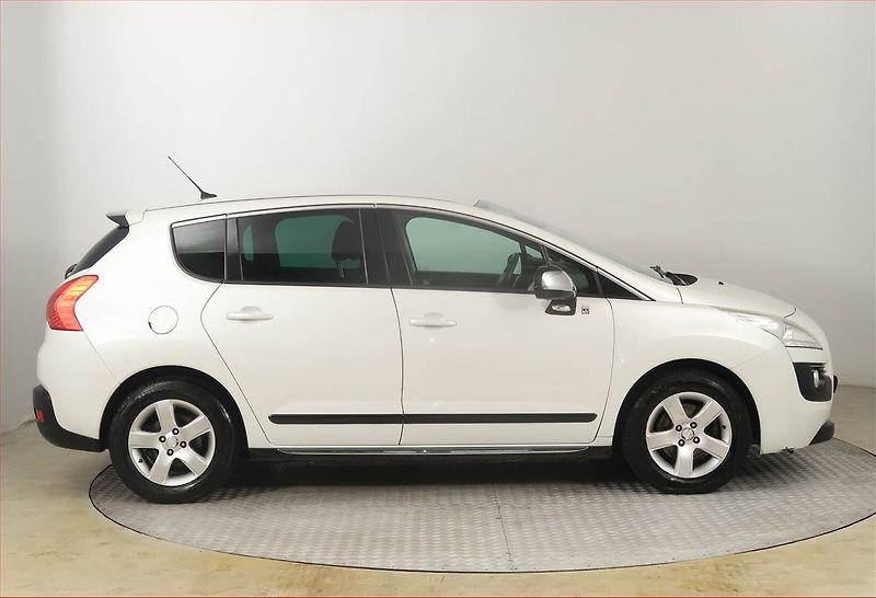 Peugeot 3008 (2013) Hybrid4, Automat, Tempomat - fotka 6 z 22