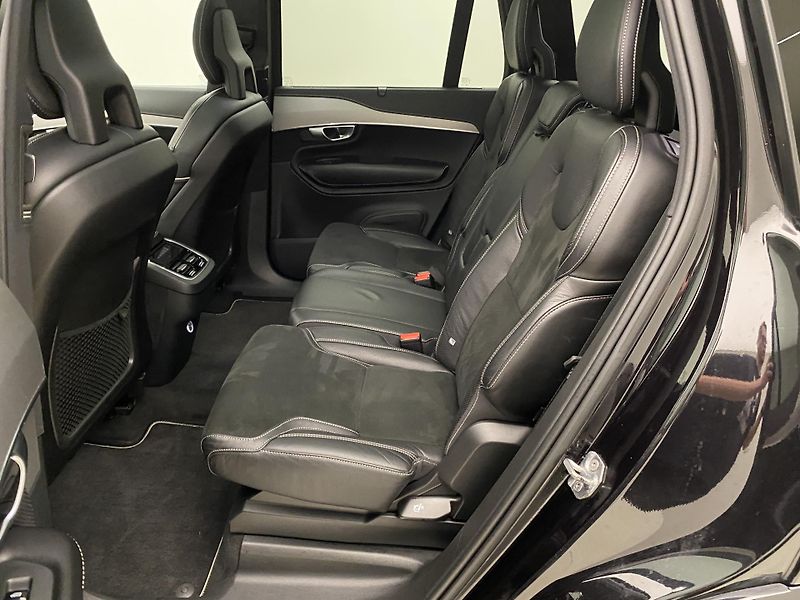 Volvo XC90 B5 AWD R-DESIGN REZERVACE - fotka 5 z 47