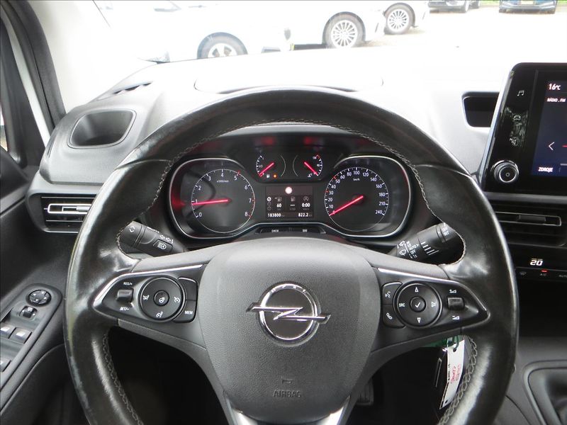 Opel Combo 1,5 CDTI 96kW Life Edit Plus - fotka 20 z 22