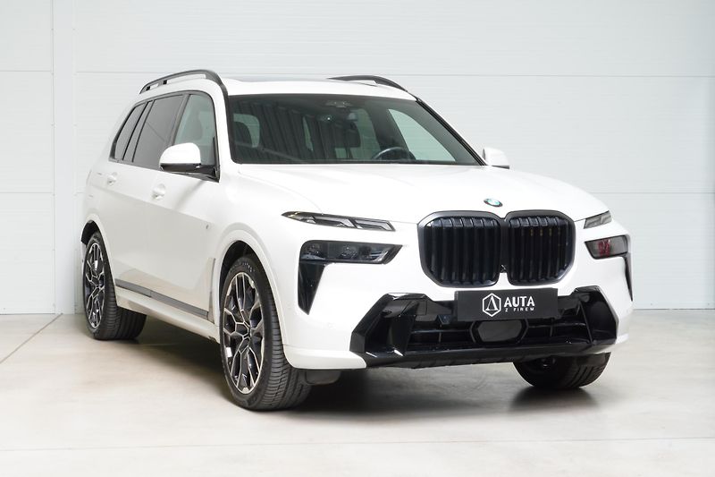 BMW X7 Xdrive40i,Mpaket,ČR,Iconic-G - fotka 3 z 49