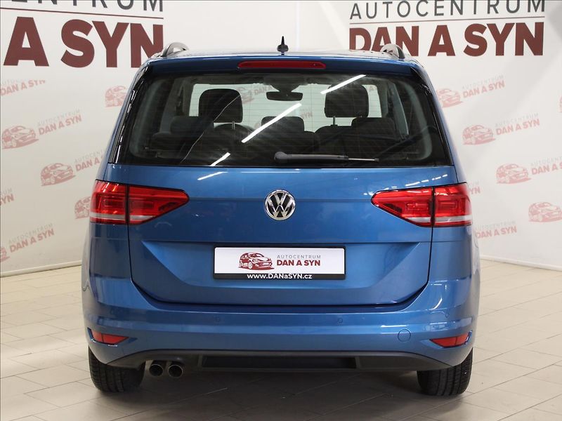 Volkswagen Touran 2,0 TDI 110KW LED 1.majitel - fotka 5 z 30