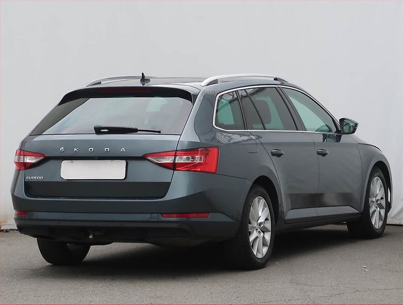 Škoda Superb (2019) Ambition Plus 2.0 TDI, Automat - fotka 5 z 25
