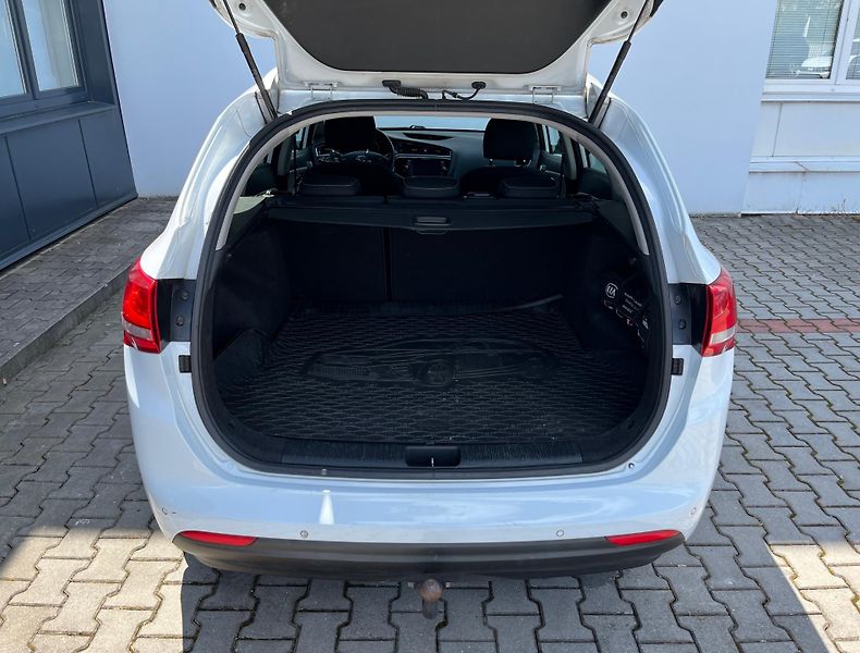 Kia Ceed Sportswagon Cool 1.6 GDI - fotka 20 z 23