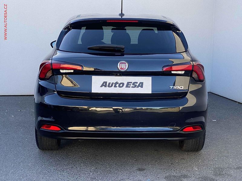 Fiat Tipo (2019) 1.4i, Lounge, navi, kamera - fotka 5 z 18