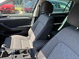 Volkswagen Passat 2,0 TDI,TAŽNÉ,WEBASTO - náhled 10