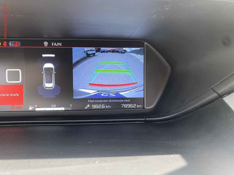 Citroën C4 Picasso (2017) 1.2 PT, Feel, navi, kamera - fotka 17 z 17