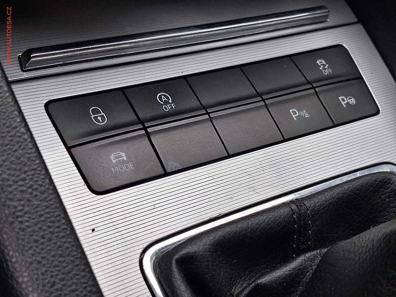 Škoda Octavia (2013) 2.0 TDi, Bixen, navi - fotka 16 z 19