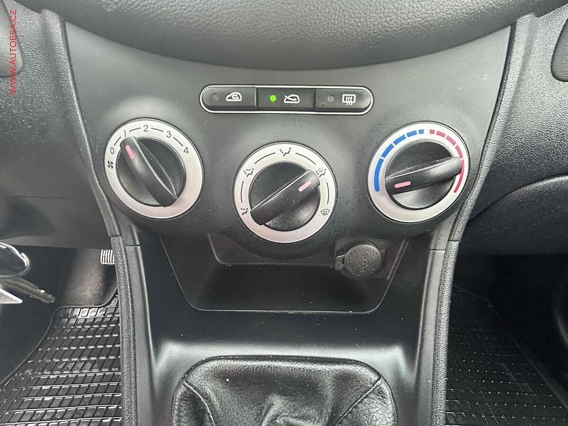 Hyundai i10 (2010) 1.2i, ČR, servis.kniha - fotka 13 z 14