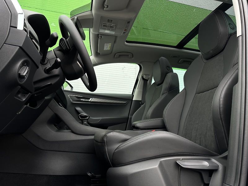 Škoda Karoq 1.5TSi DSG 150PS Matrix-LED V. - fotka 14 z 49