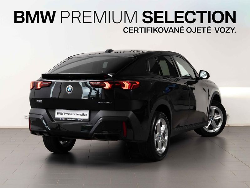 BMW X2 sDrive20i - fotka 4 z 23