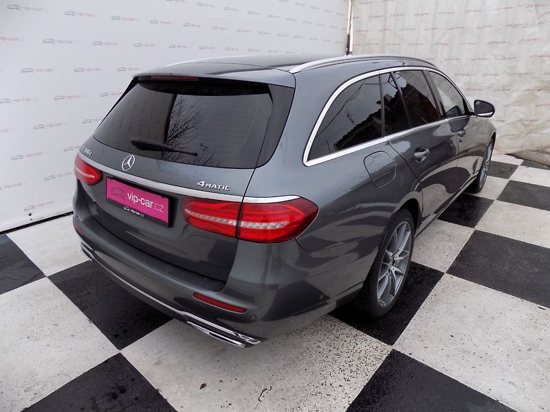 Mercedes-Benz Třídy E (2018) 400d/4-Matic/Full-LED/Webasto/ - fotka 7 z 39