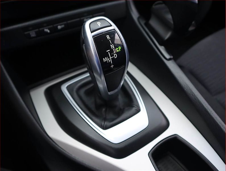 BMW X1 (2013) sDrive18d, Automat - fotka 13 z 16