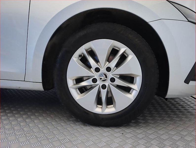 Škoda Octavia (2021) Ambition 2.0 TDI, Navi - fotka 15 z 24