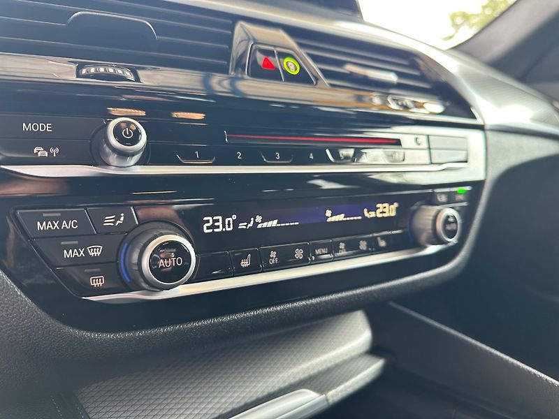BMW Řada 5 (2018) 530xd,195kW PO SERVISU,M-PAKET - fotka 15 z 19