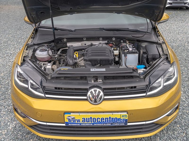 Volkswagen Golf (2018) ČR 1.0TSI 81KW – BARVA - fotka 47 z 52