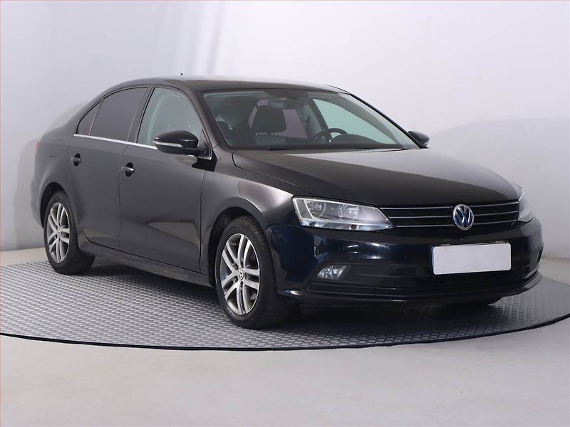 Volkswagen Jetta (2017) Highline 2.0 TDI, Navi - fotografie inzerátu