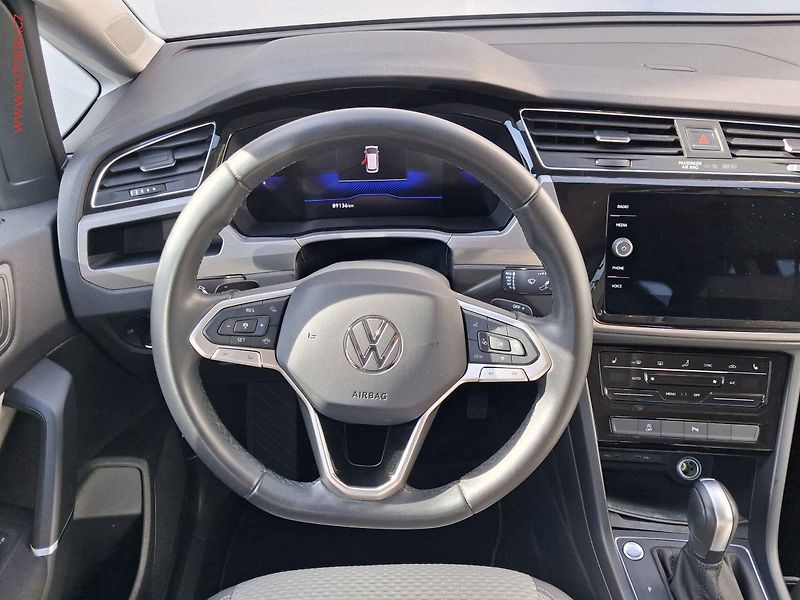 Volkswagen Touran (2024) 2.0 TDi, 2.maj,ČR, DSG, LED - fotka 11 z 20