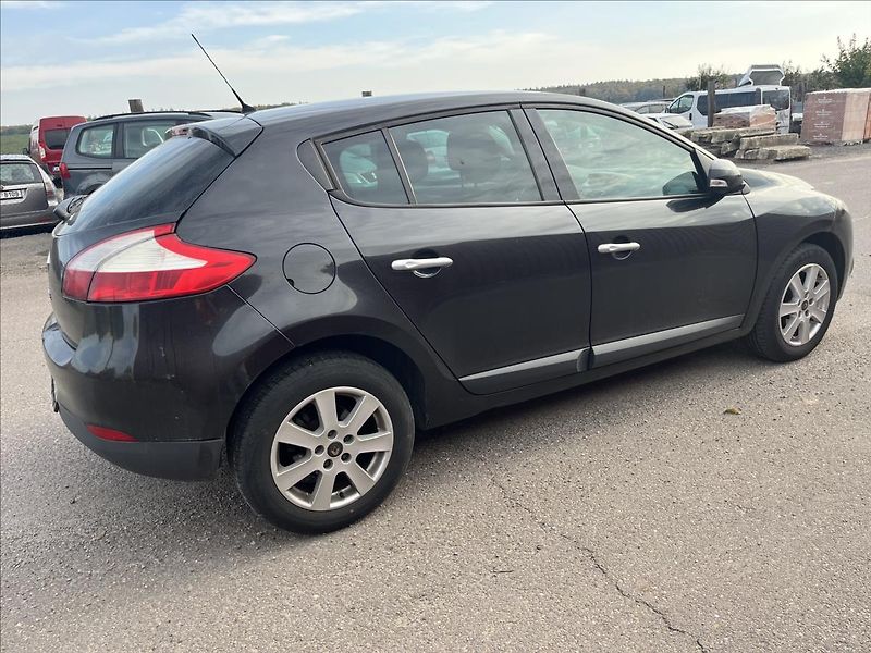 Renault Mégane 1,6 i KLIMA ALU 2x KOLA - fotka 5 z 36