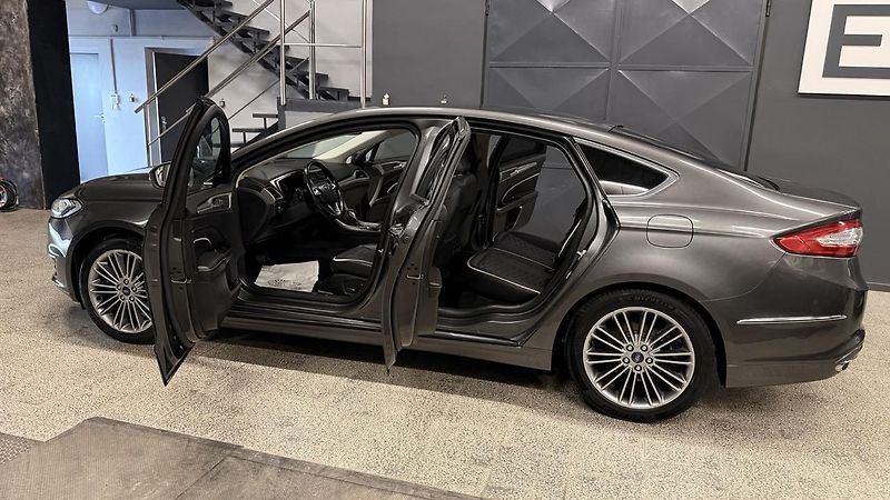 Ford Mondeo (2018) 2.0 hybrid,VIGNALE,MASÁŽ - fotka 11 z 34