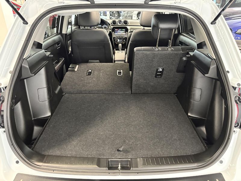 Suzuki Vitara 1.4 Elegance Panorama 4x4 6AT - fotka 18 z 48