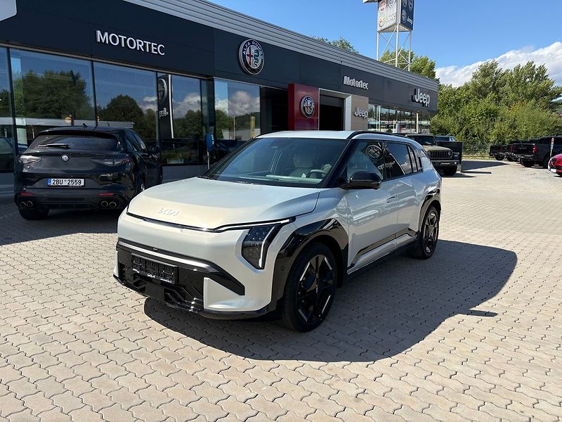 Kia EV3 (2026) 4x2 GT-LINE 150 KW + 81,4 KWH - fotka 3 z 18