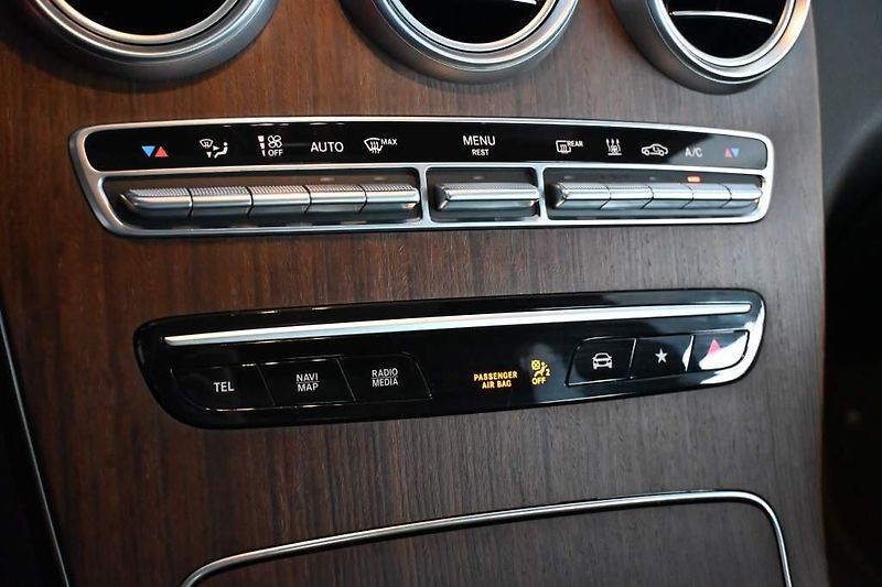 Mercedes-Benz GLC (2021) 2.0 300 E 4MATIC 9G-TRONIC LED - fotka 27 z 47