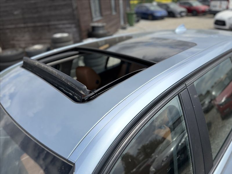 BMW Řada 3 2,0 XDRIVE NAVI,LED,PANO,DPH - fotka 9 z 39