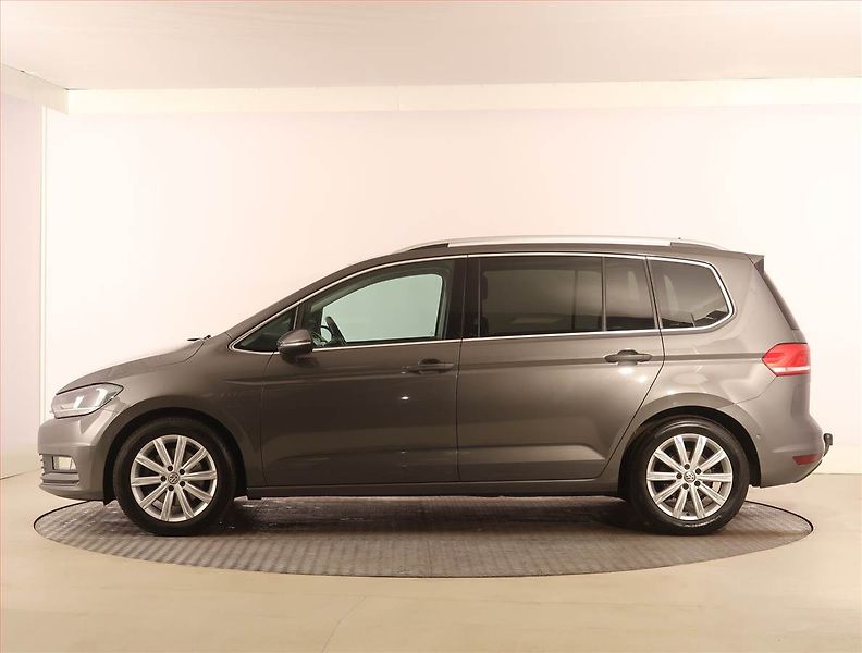 Volkswagen Touran (2016) Highline 1.6 TDI, Navi - fotka 3 z 19