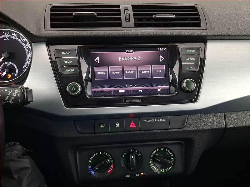 Škoda Fabia (2019) 1.0 TSI, Serv.kniha, Tempomat - fotka 12 z 18
