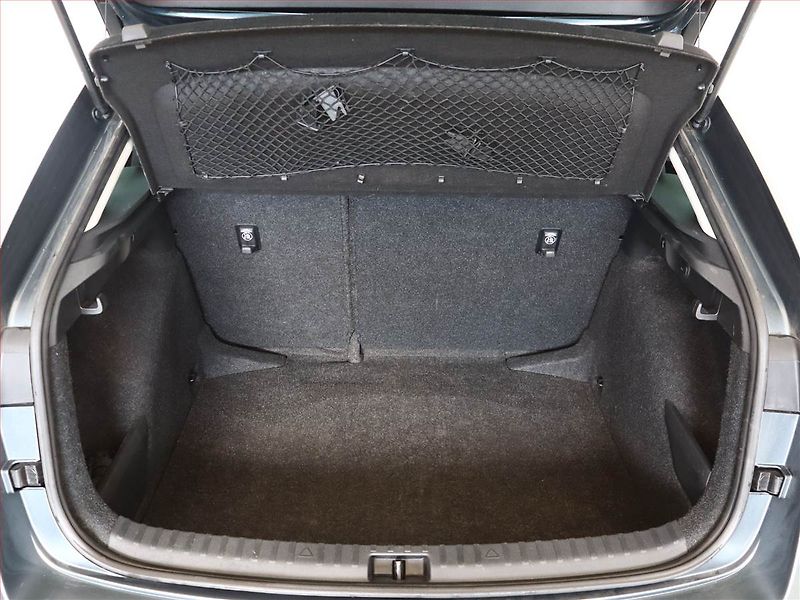 Škoda Scala (2019) Style 1.6 TDI, Serv.kniha - fotka 12 z 17
