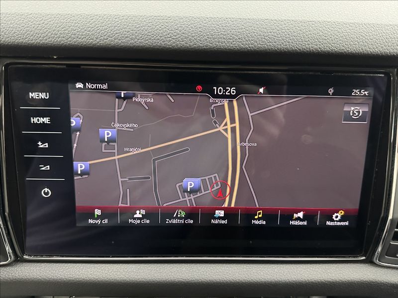 Škoda Kodiaq 2,0 DSG 4X4 CANTON ACC 360° - fotka 26 z 47