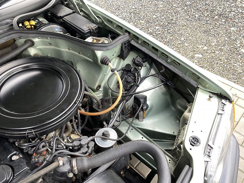 Mercedes-Benz 124 2.0i - 1xMaj - 40 000km - TOP - fotka 44 z 54