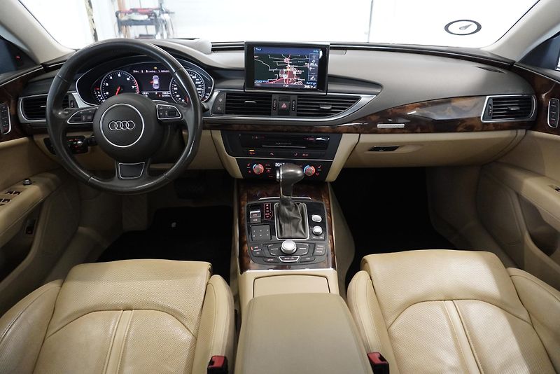 Audi A7 3.0 TFSi QUTTRO S-TRONIC - fotka 28 z 32
