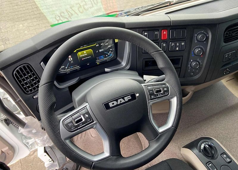 DAF XB 260 plachta čelo NOVÝ - fotka 7 z 13