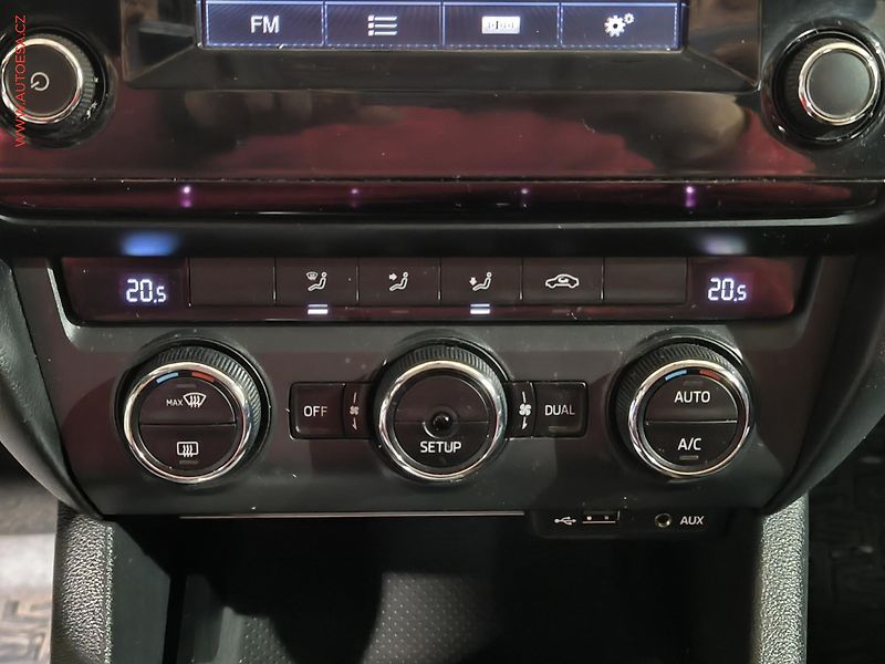 Škoda Octavia (2014) 1.6TDi 4x4, AC, tempo, park - fotka 15 z 17