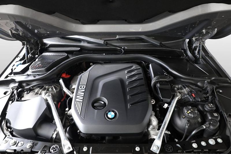 BMW Řada 5 540d xDrive Sedan - fotka 9 z 27