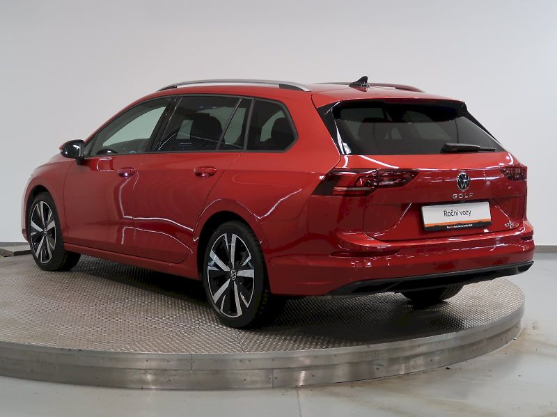 Volkswagen Golf (2025) LIFE 1.5TSI 110KW DSG - fotka 7 z 38
