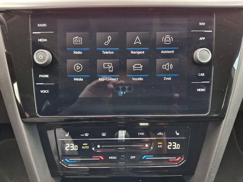 Volkswagen Arteon (2022) Elegance DSG 2,0TSi 140kW - fotka 17 z 35