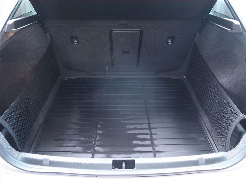 Škoda Rapid (2013) Ambition 1.2 TSI, ČR,1.maj - fotka 11 z 12
