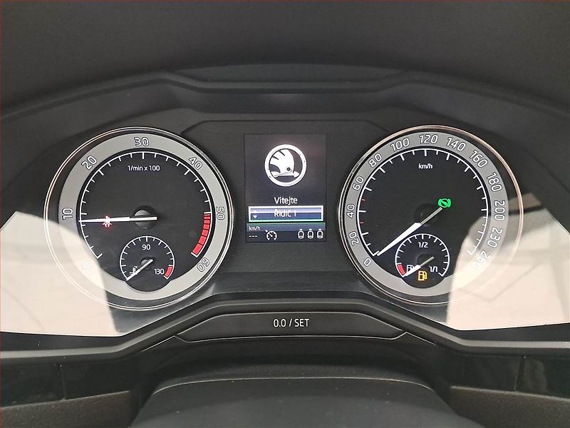 Škoda Superb (2017) Laurin&Klement 2.0 TDI 4x4 - fotka 11 z 16
